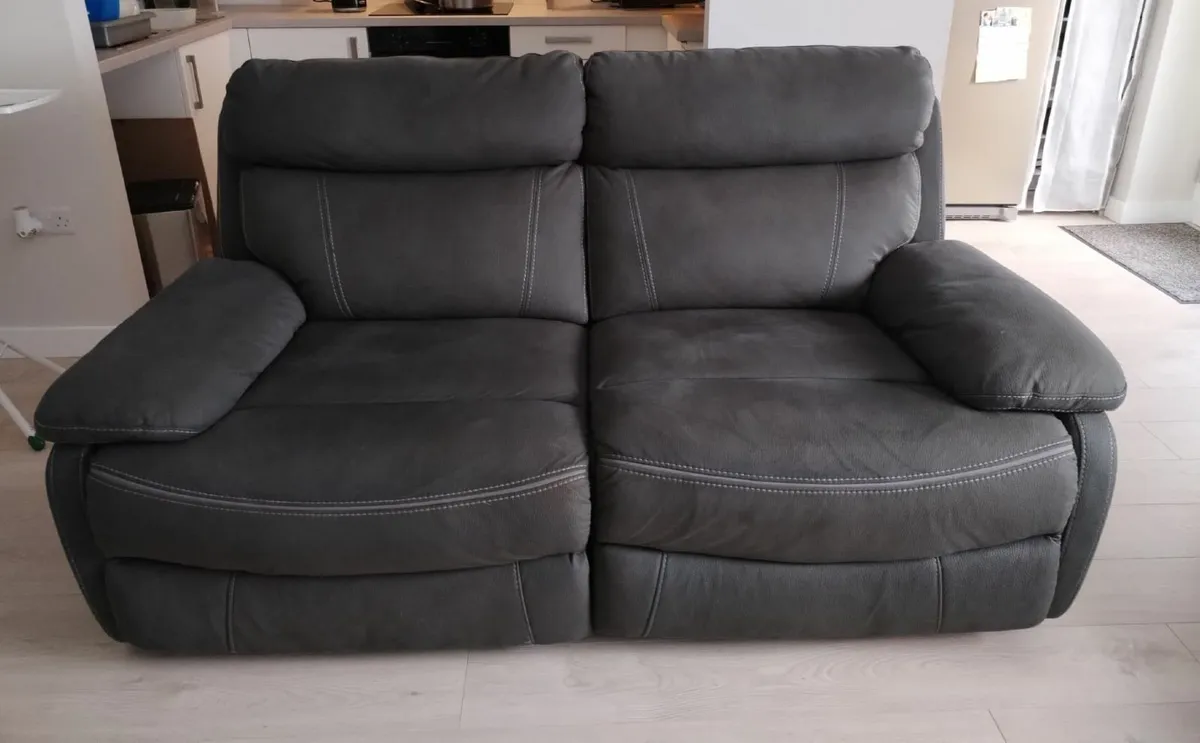 2 reclining Couchs - Image 1