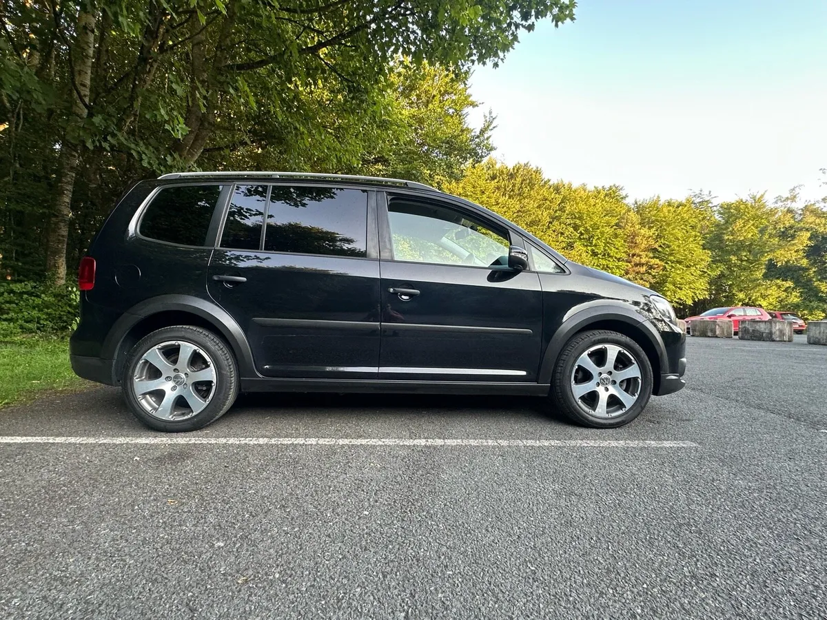 VW Touran Cross Auto New NCT 7 seater - Image 4