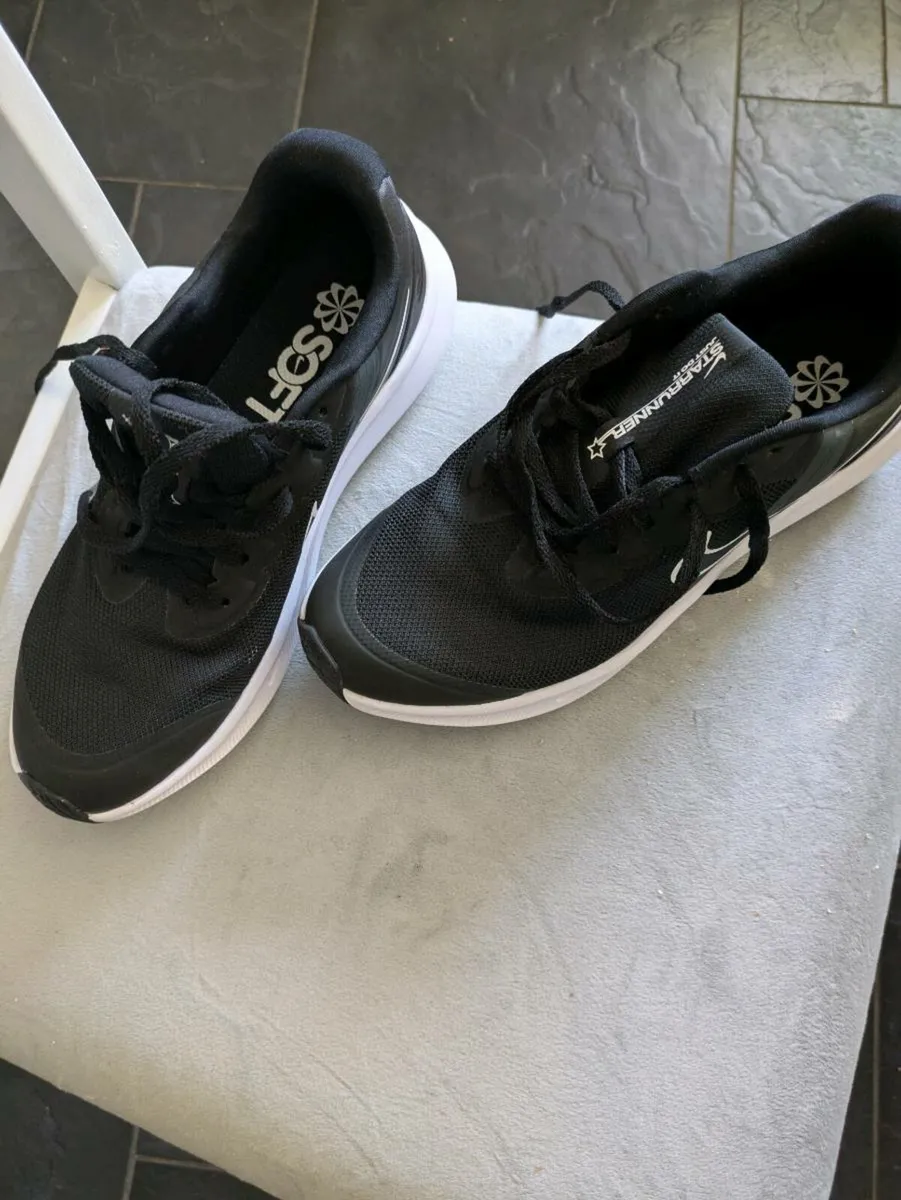 Nike trainers - Image 1