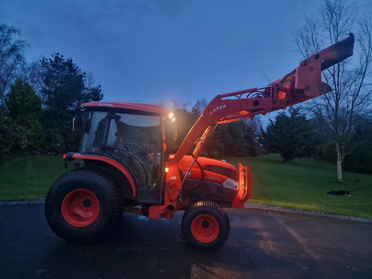 Kubota Compact Tractor 4 in 1 Loader - Image 4