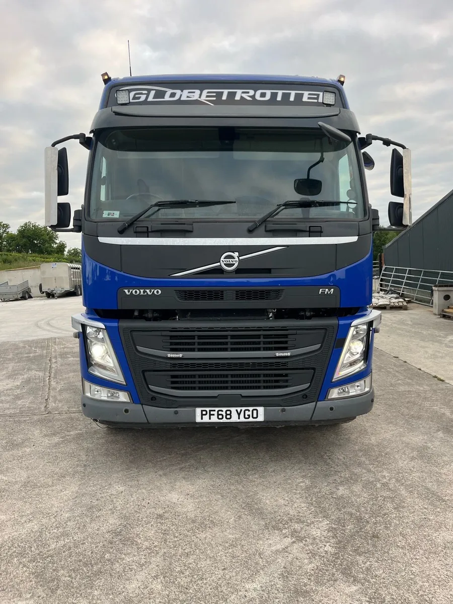2019 Volvo FM Bulk Blower - Image 3