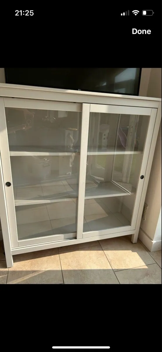 Hemnes IKEA display cabinet - Image 2
