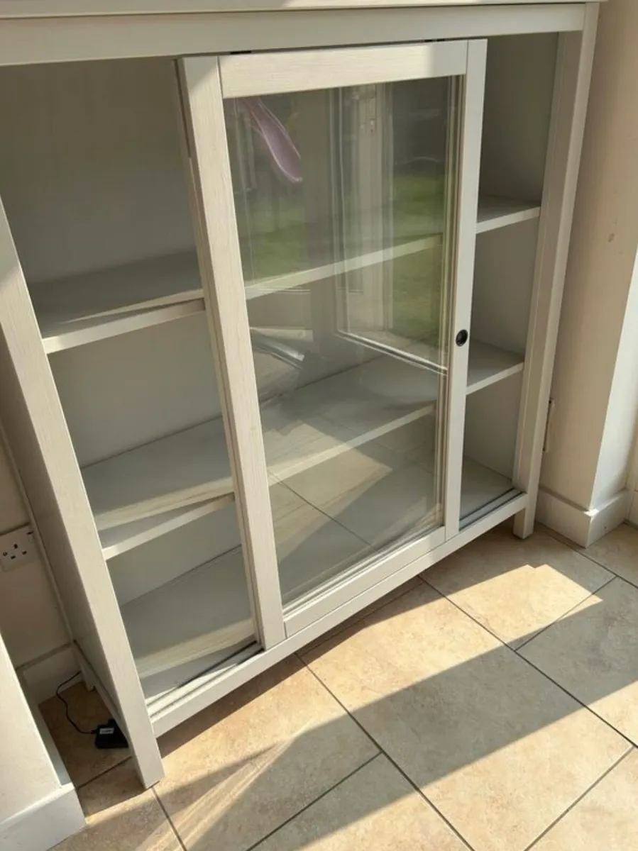 Hemnes IKEA display cabinet - Image 3