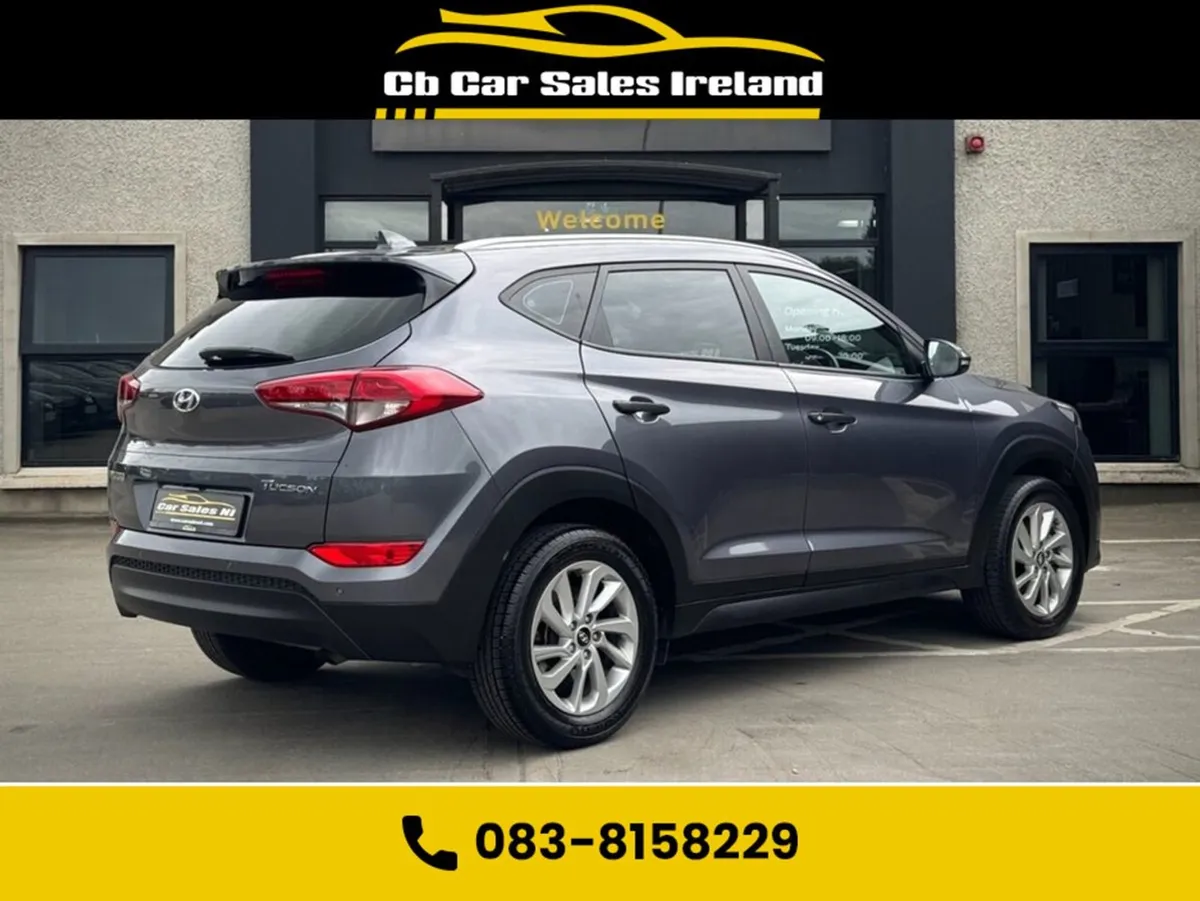 Hyundai Tucson 1.7 Crdi Blue Drive SE Nav SUV 5dr - Image 3