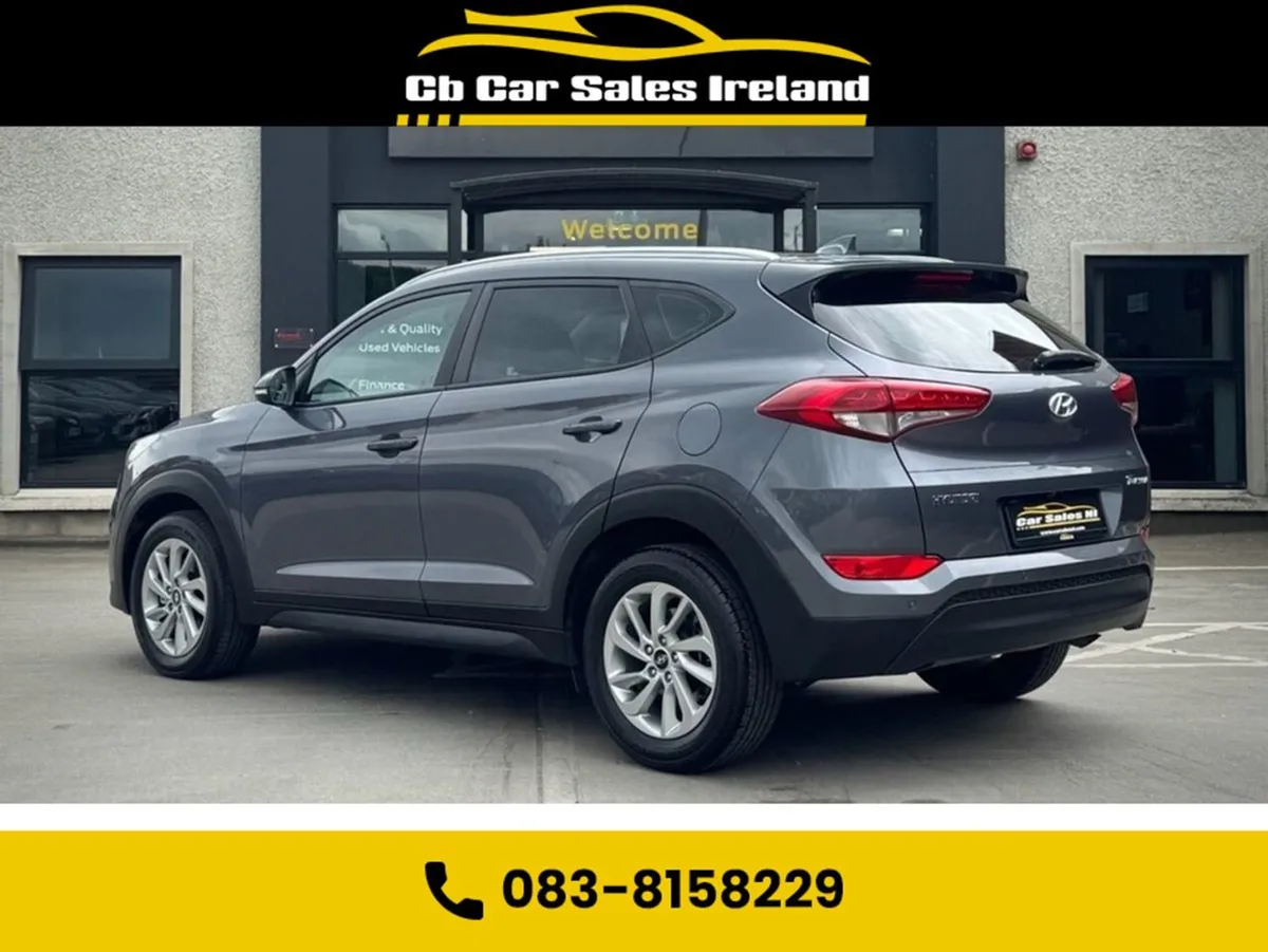 Hyundai Tucson 1.7 Crdi Blue Drive SE Nav SUV 5dr - Image 4