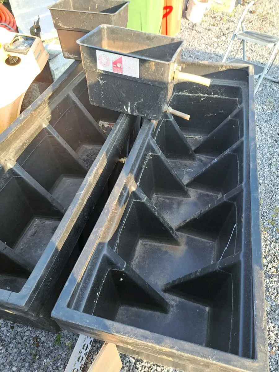 4 Water tanks for house 2 1800mm 2 600mm - Image 1