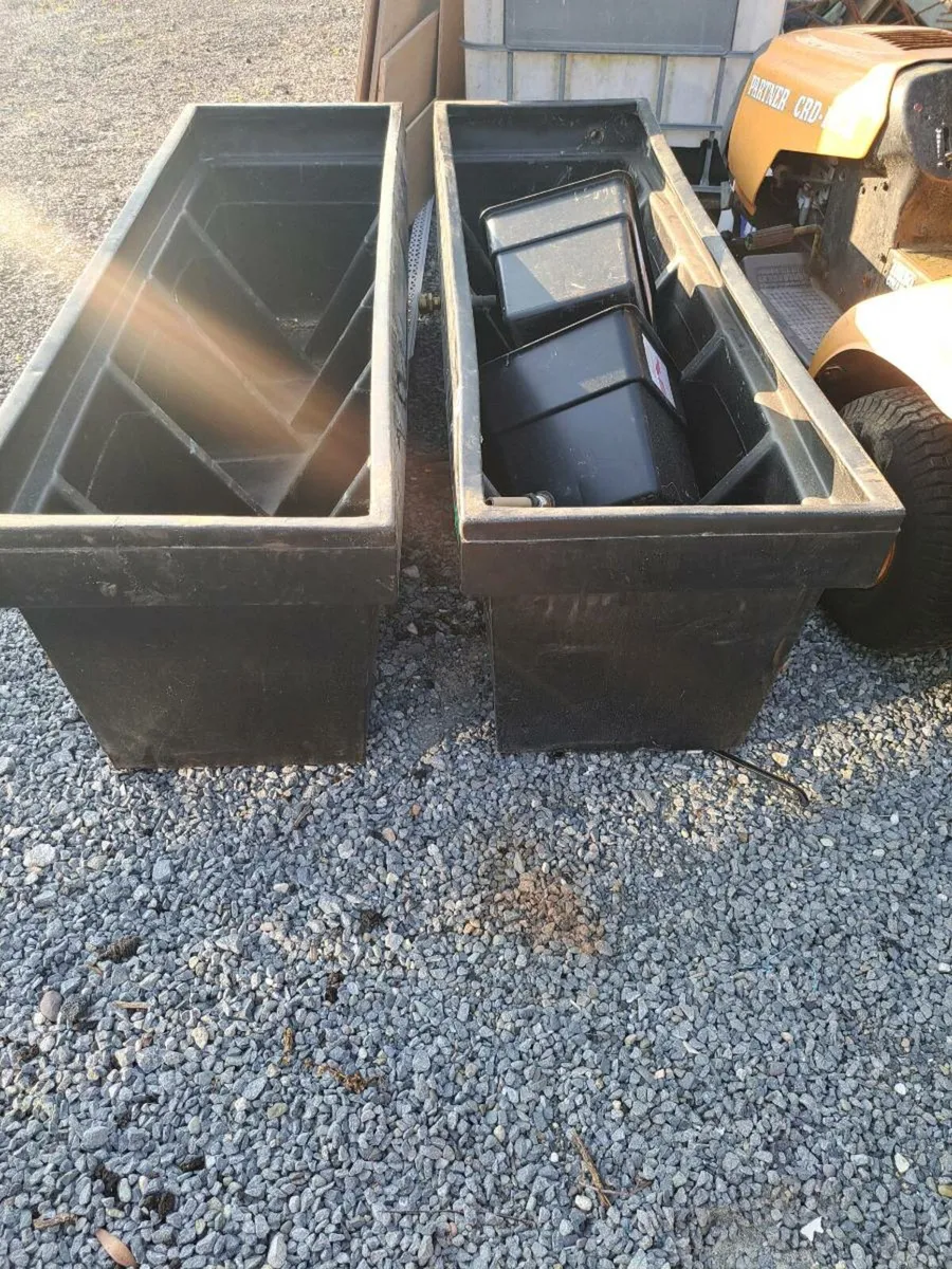 4 Water tanks for house 2 1800mm 2 600mm - Image 3