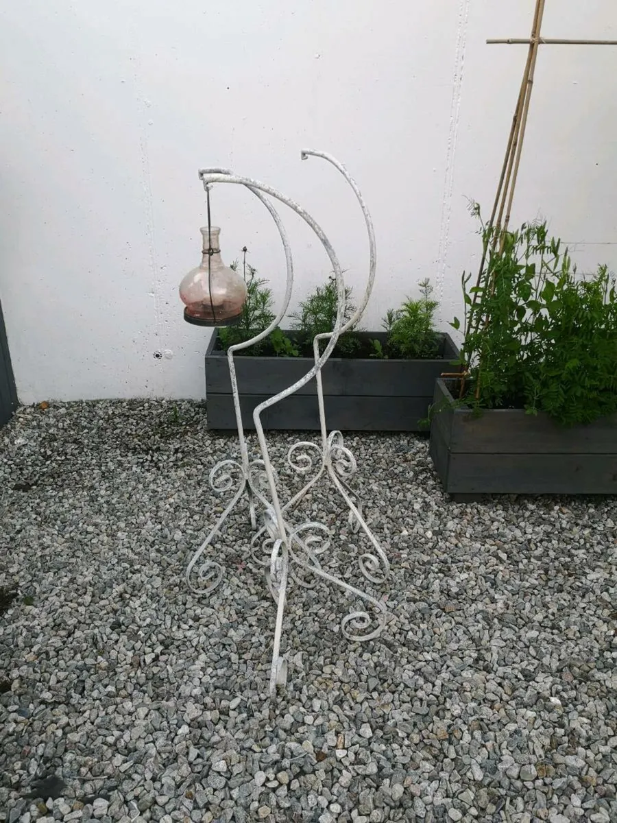 Garden lantern holders - Image 2