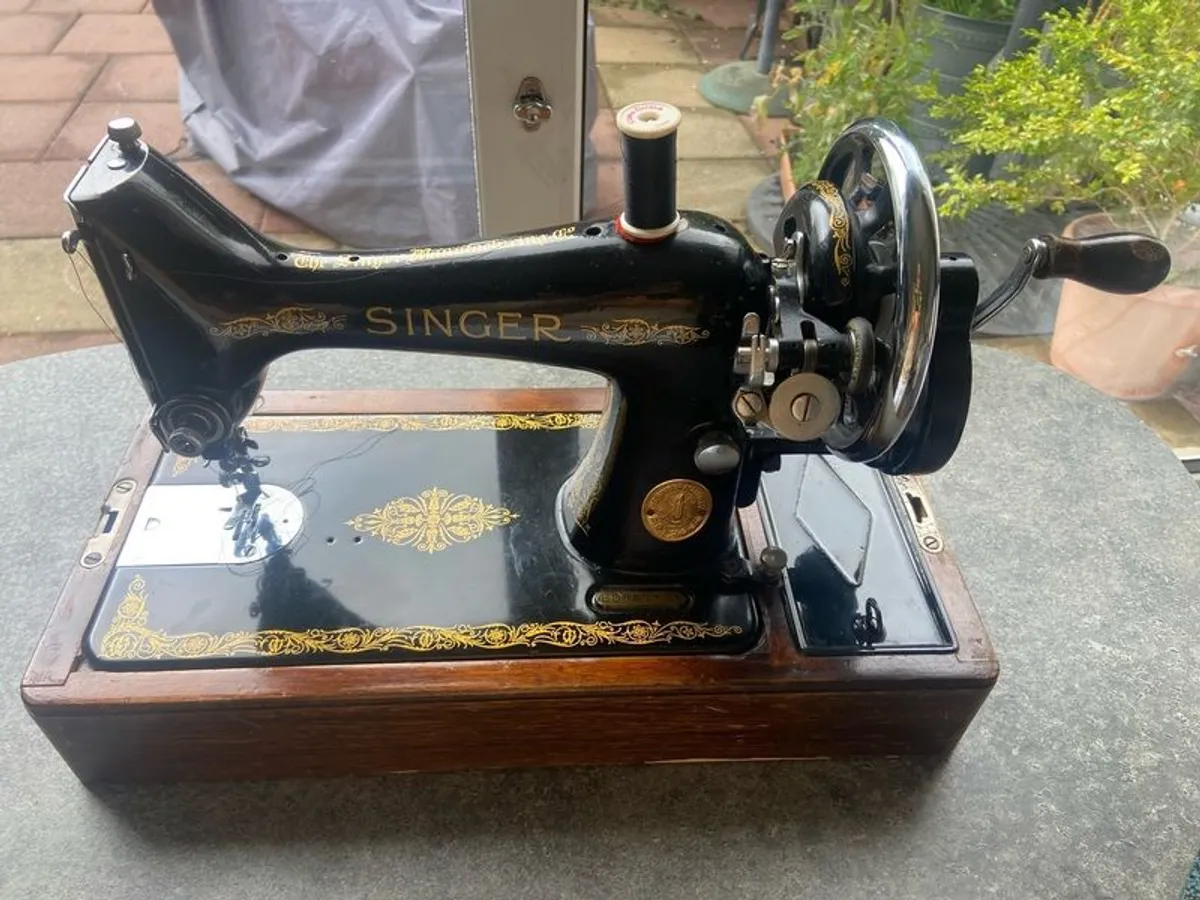 Antique Singer Sewing Machine - Image 1