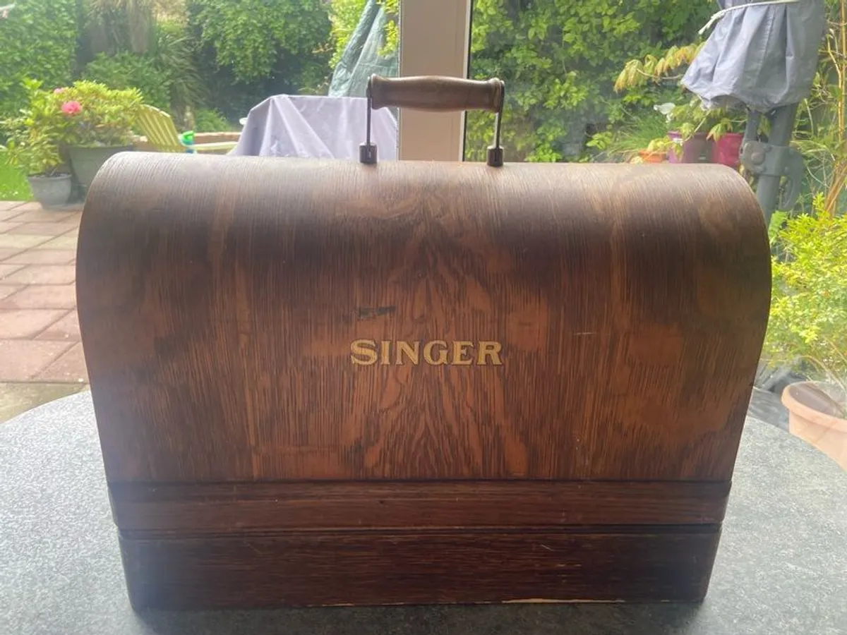 Antique Singer Sewing Machine - Image 2