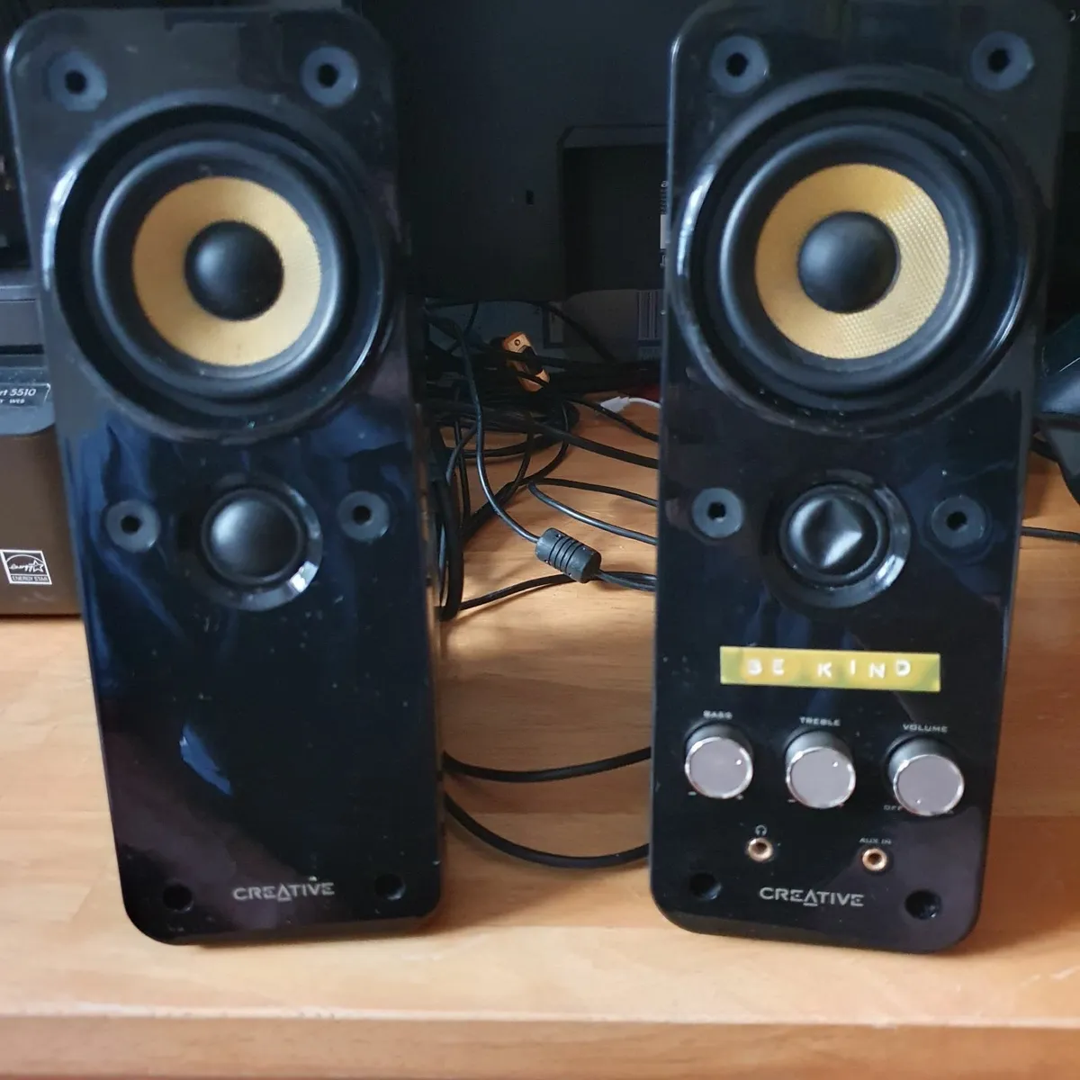 Laptop hp speakers - Image 1