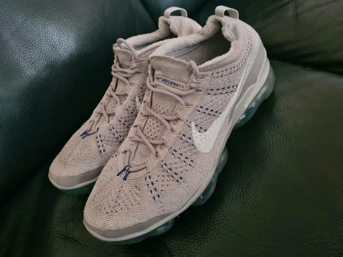 NIKE VAPORMAX - Image 1