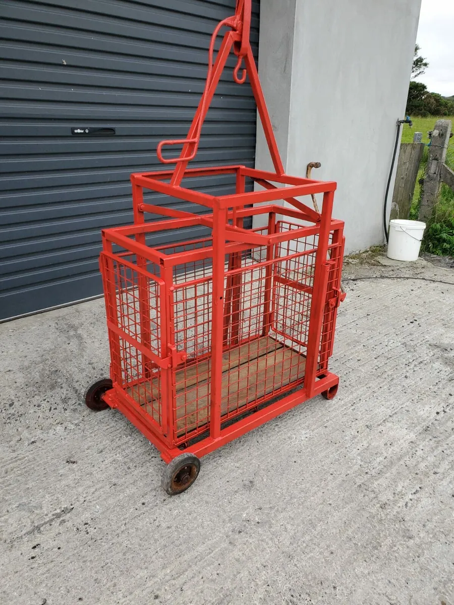 Sheep weighing scales - Image 1