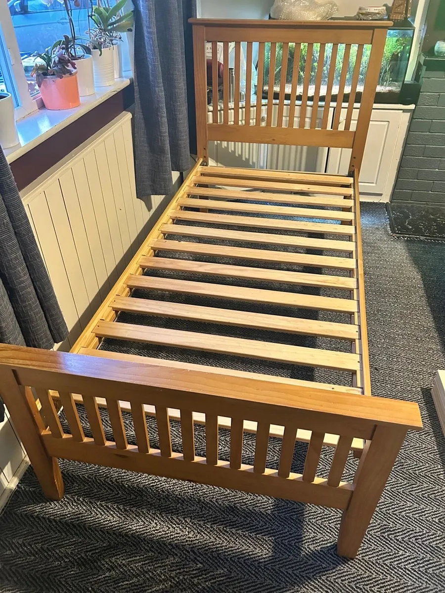 Single bed frame