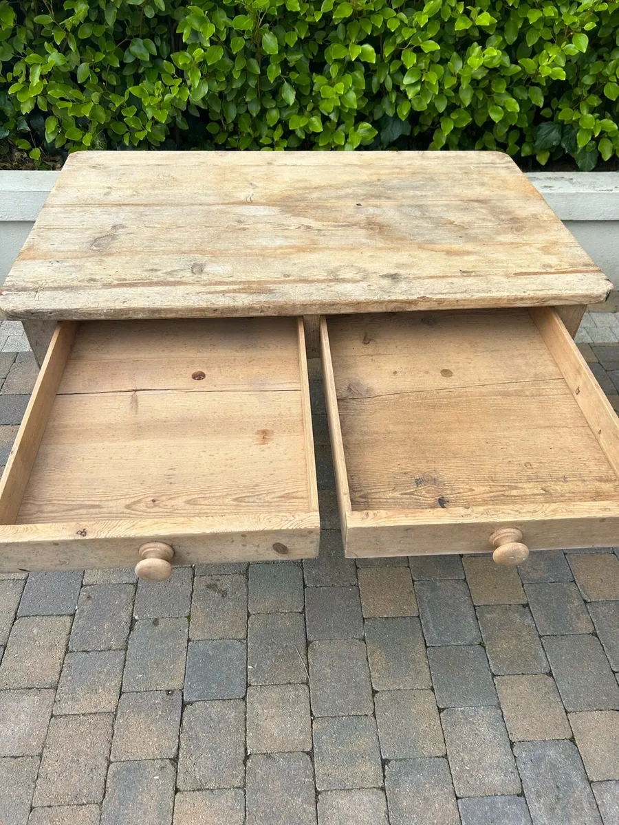Antique pine farmhouse table 4ft plank top - Image 3