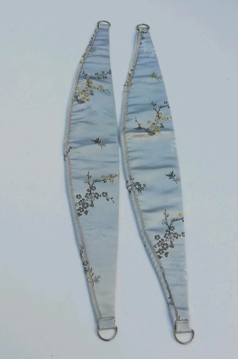 Pair of lined curtains & matching ties & covers - Image 4
