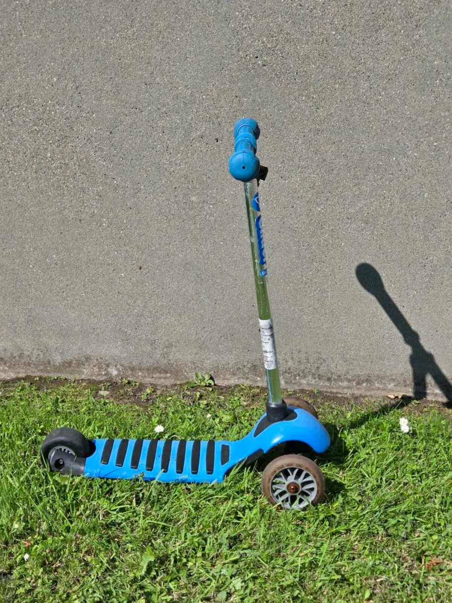 Scooters - Image 1