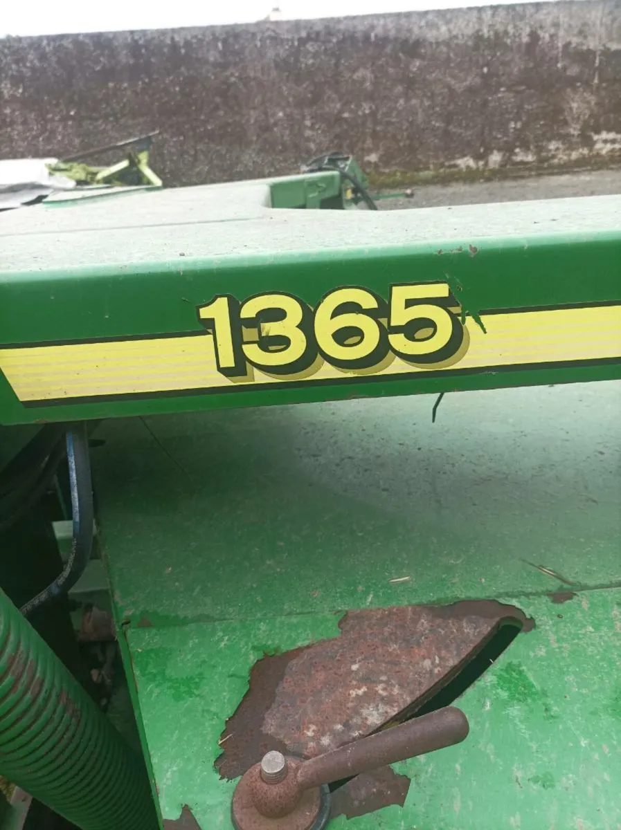 John Deere 1365