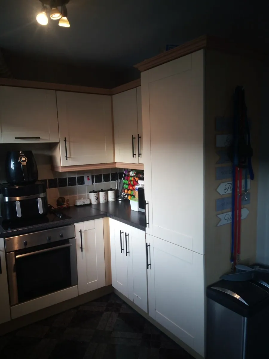 Kitchen and appliances - Image 4