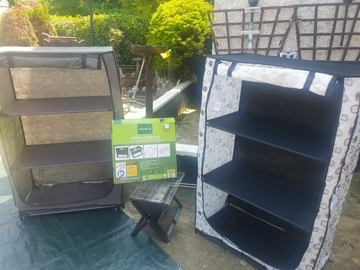 Camping cupboard and foldable bbq