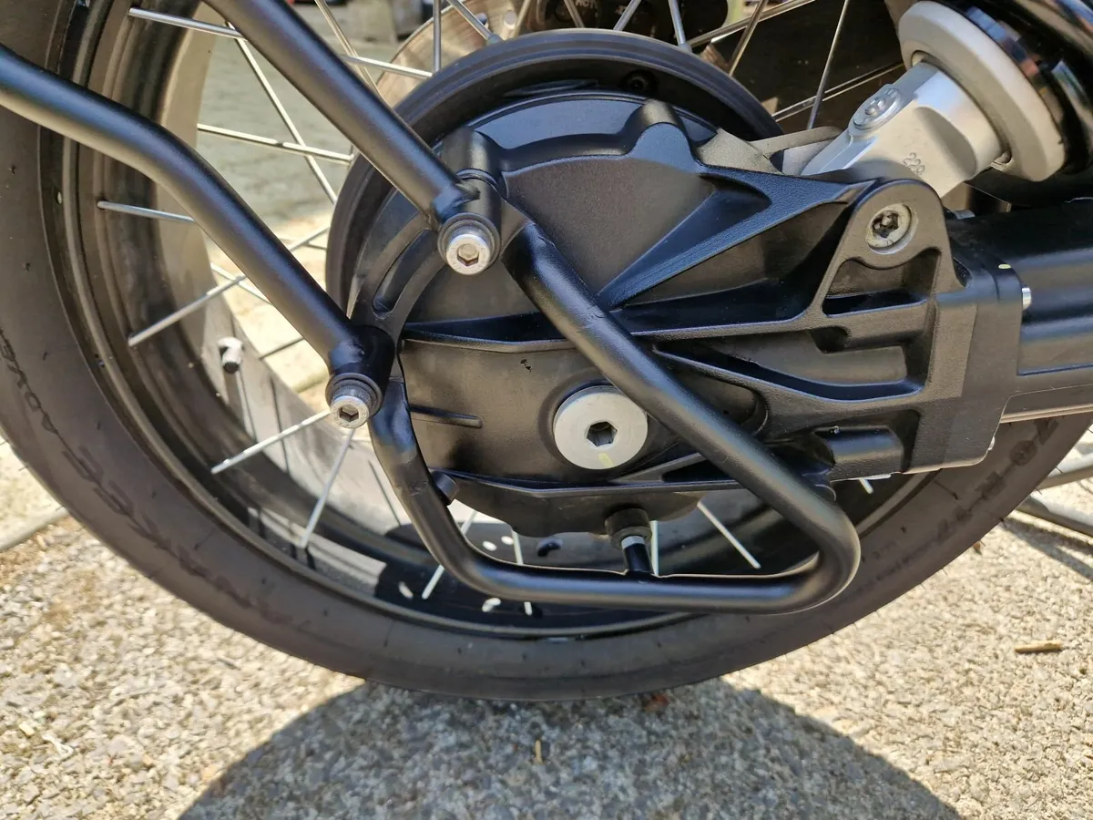 MOTO-GUZZI  V85TT - Image 2