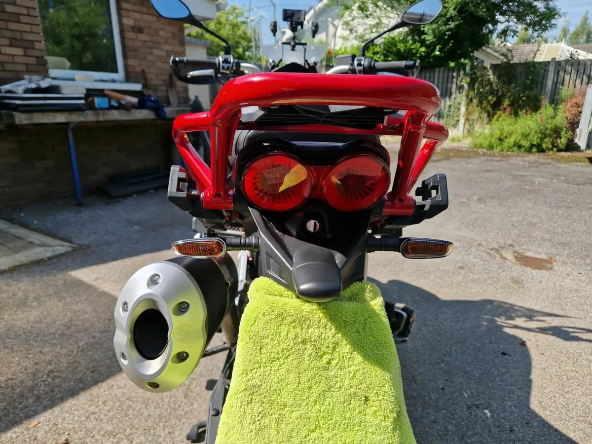 MOTO-GUZZI  V85TT - Image 3