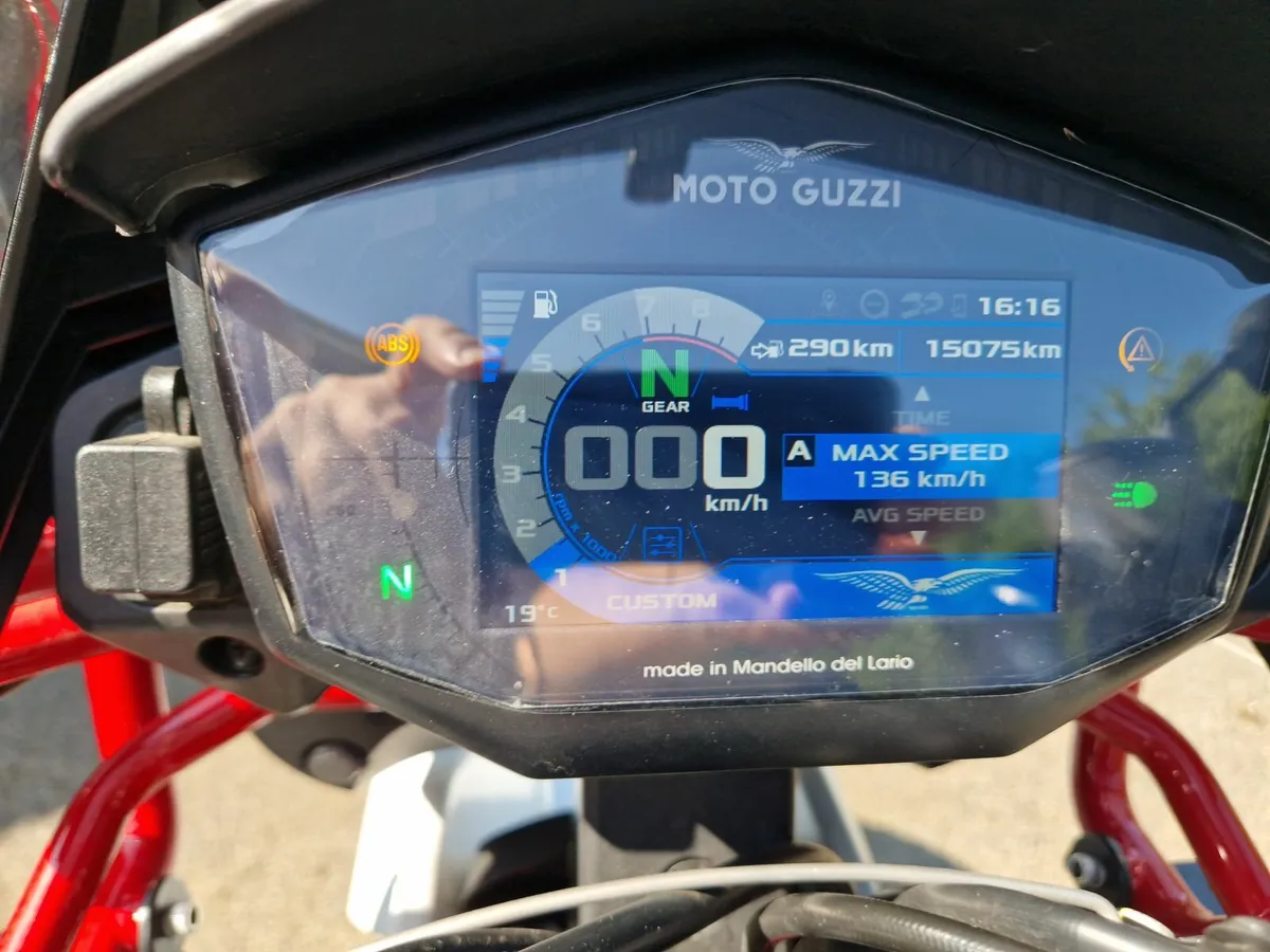MOTO-GUZZI  V85TT - Image 4