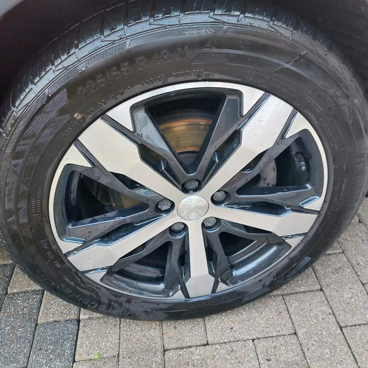 Car - Image 3