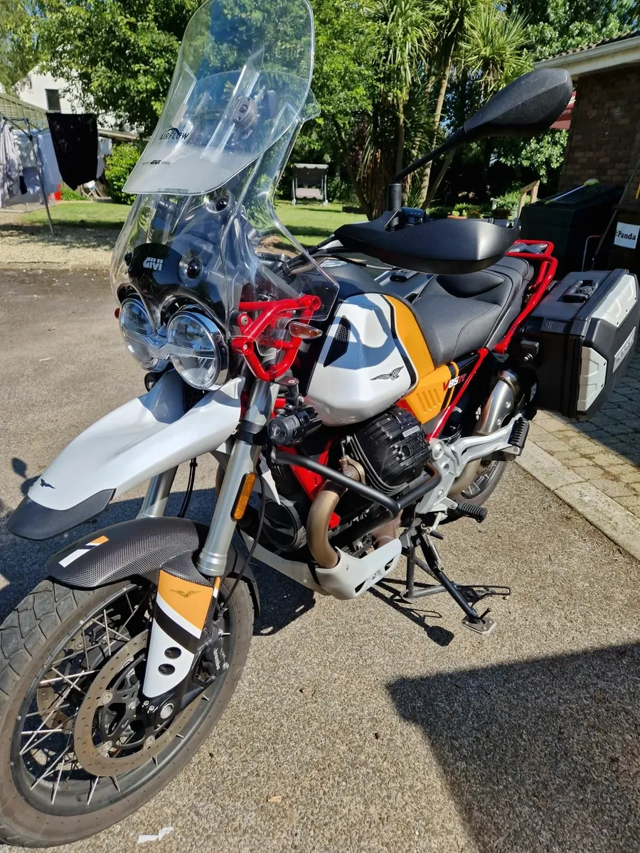 MOTO-GUZZI  V85TT - Image 1