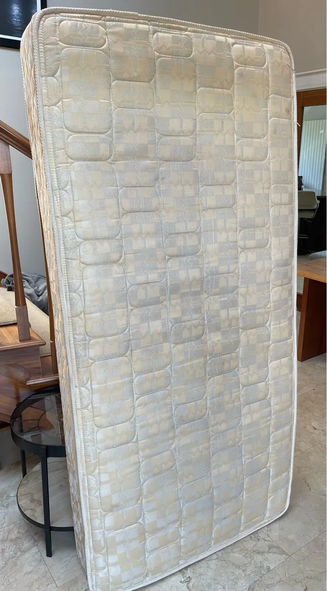 Premium Brand ODearest Thick Clean Single Mattress - Image 4