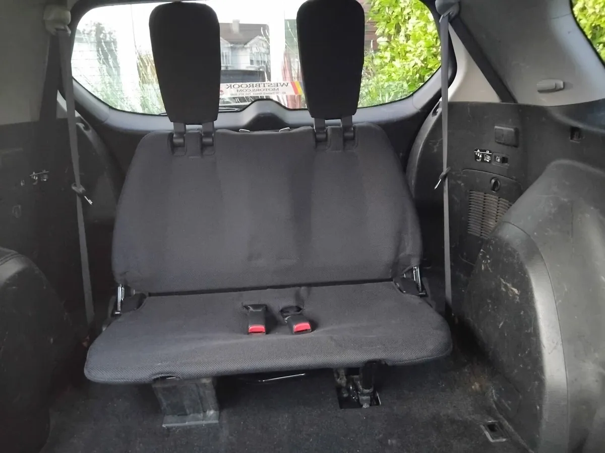 Mitsubishi Outlander - Image 4