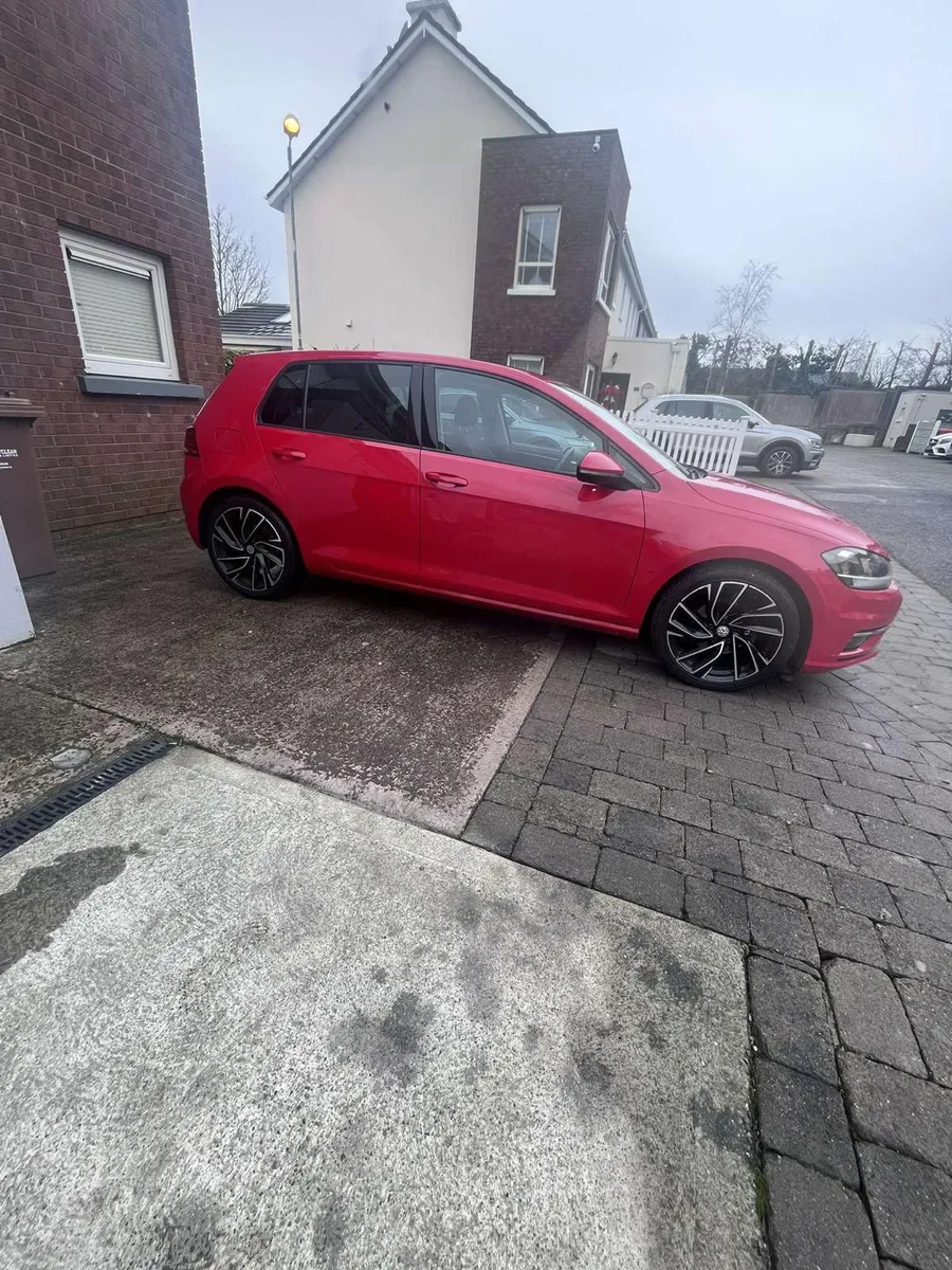 2018 Volkswagen Golf Highline TSi 110 Bhp - Image 2