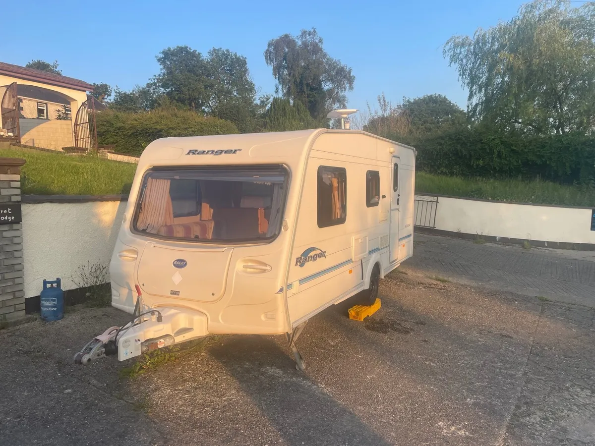 4 birth Caravan - Image 1