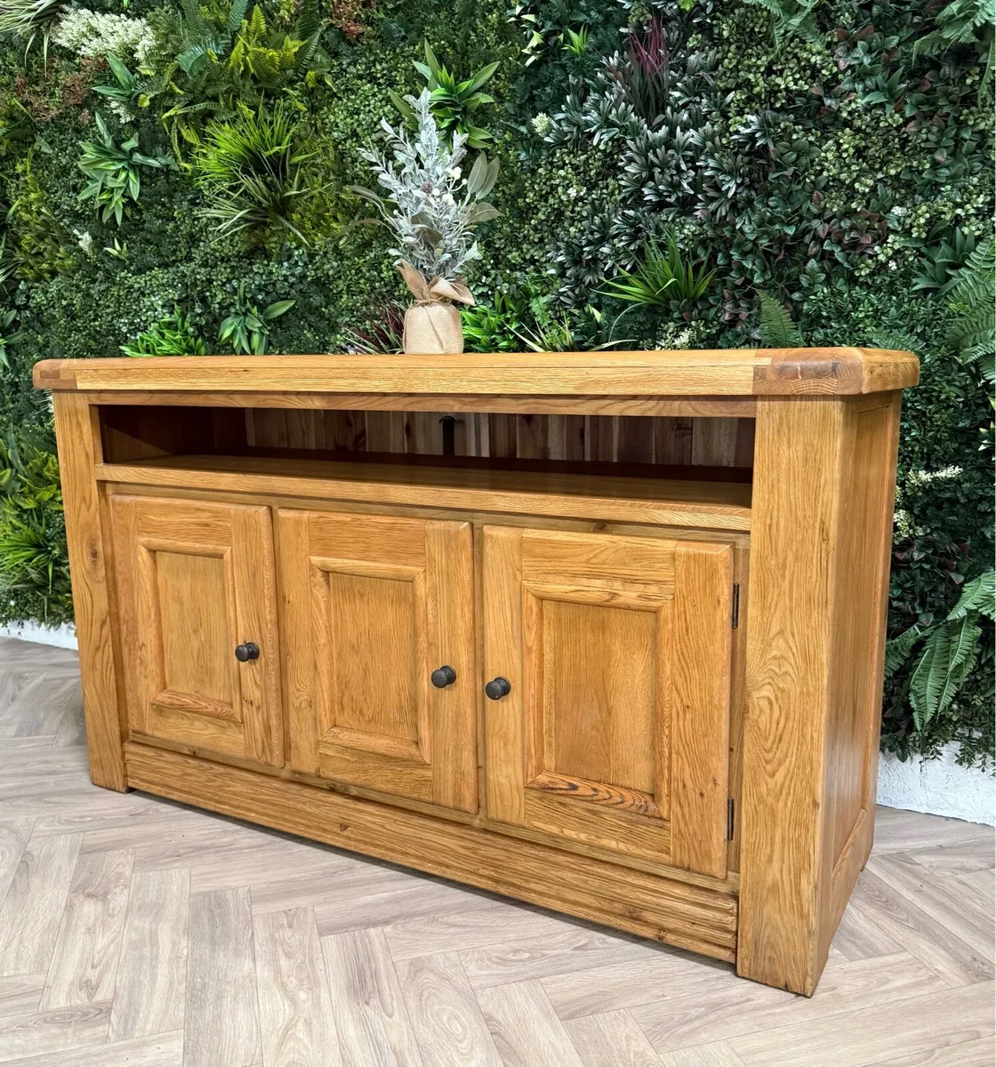Large Solid oak sideboard - Image 3