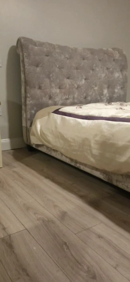 King size bed frame - Image 1