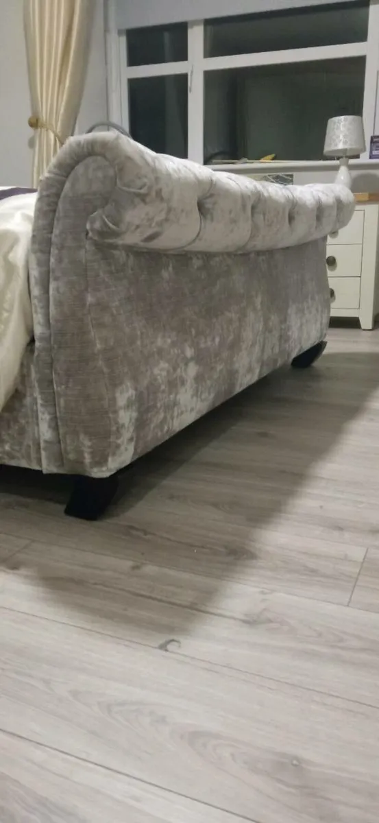 King size bed frame - Image 2