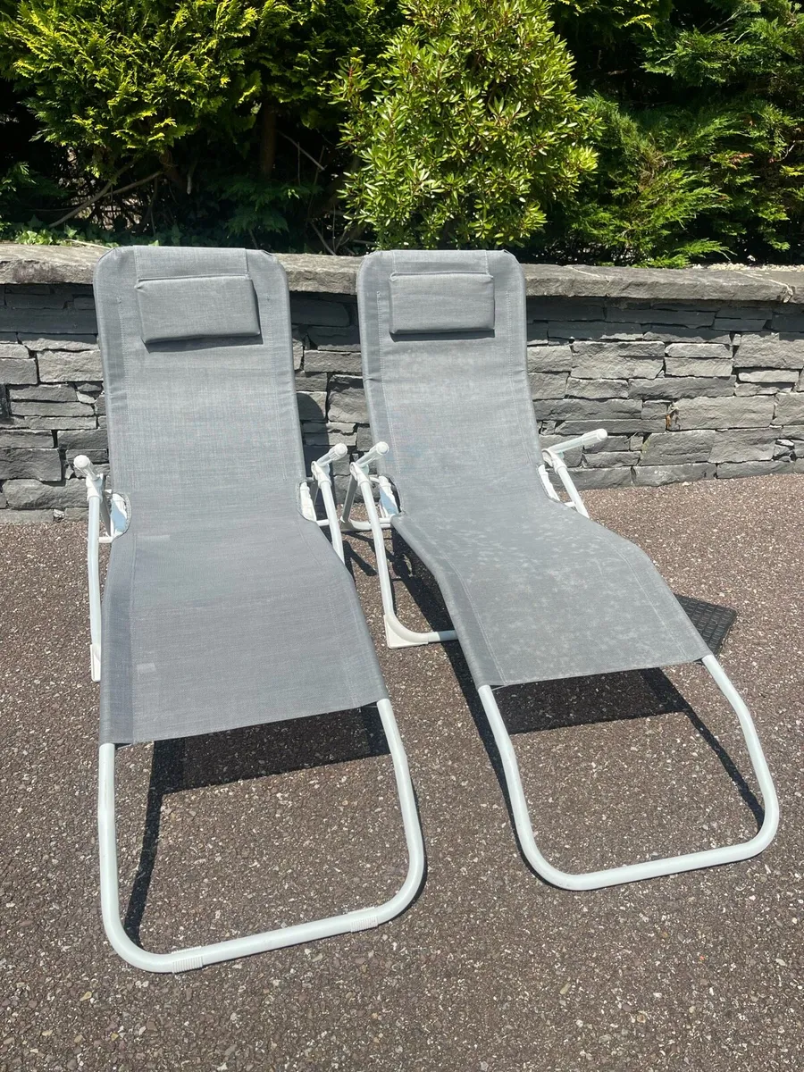 2 x Stunning Grey Sun Loungers - Deckchairs - Image 2