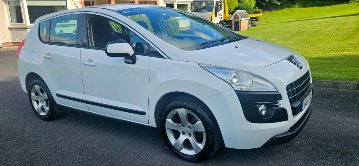 Automatic Peugeot 3008 - Image 3