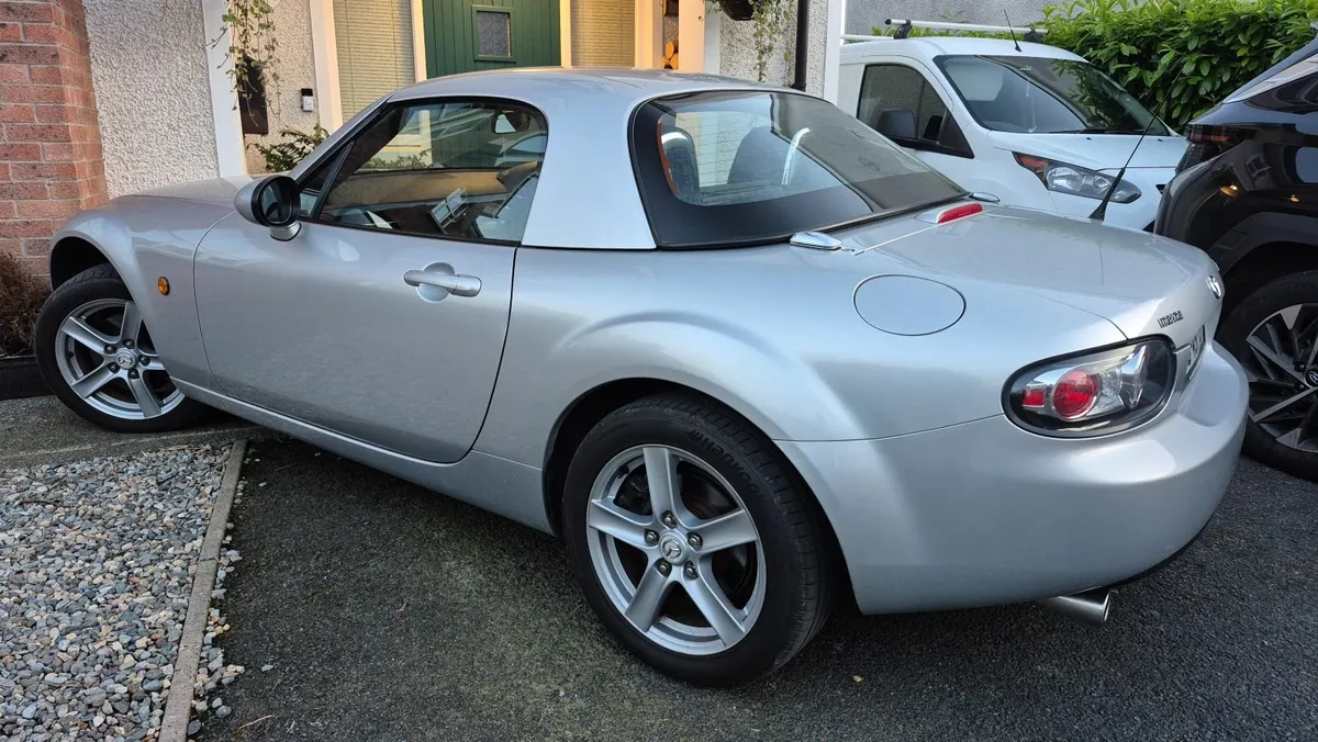 Mazda MX-5 2007 - Image 2