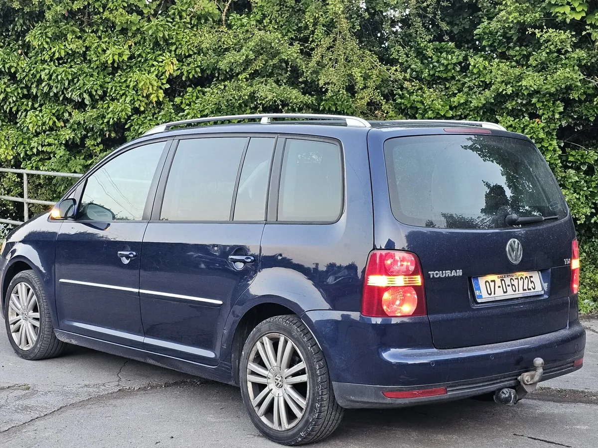 Automatic tdi vw touran 7 seater €2650 no offers - Image 1