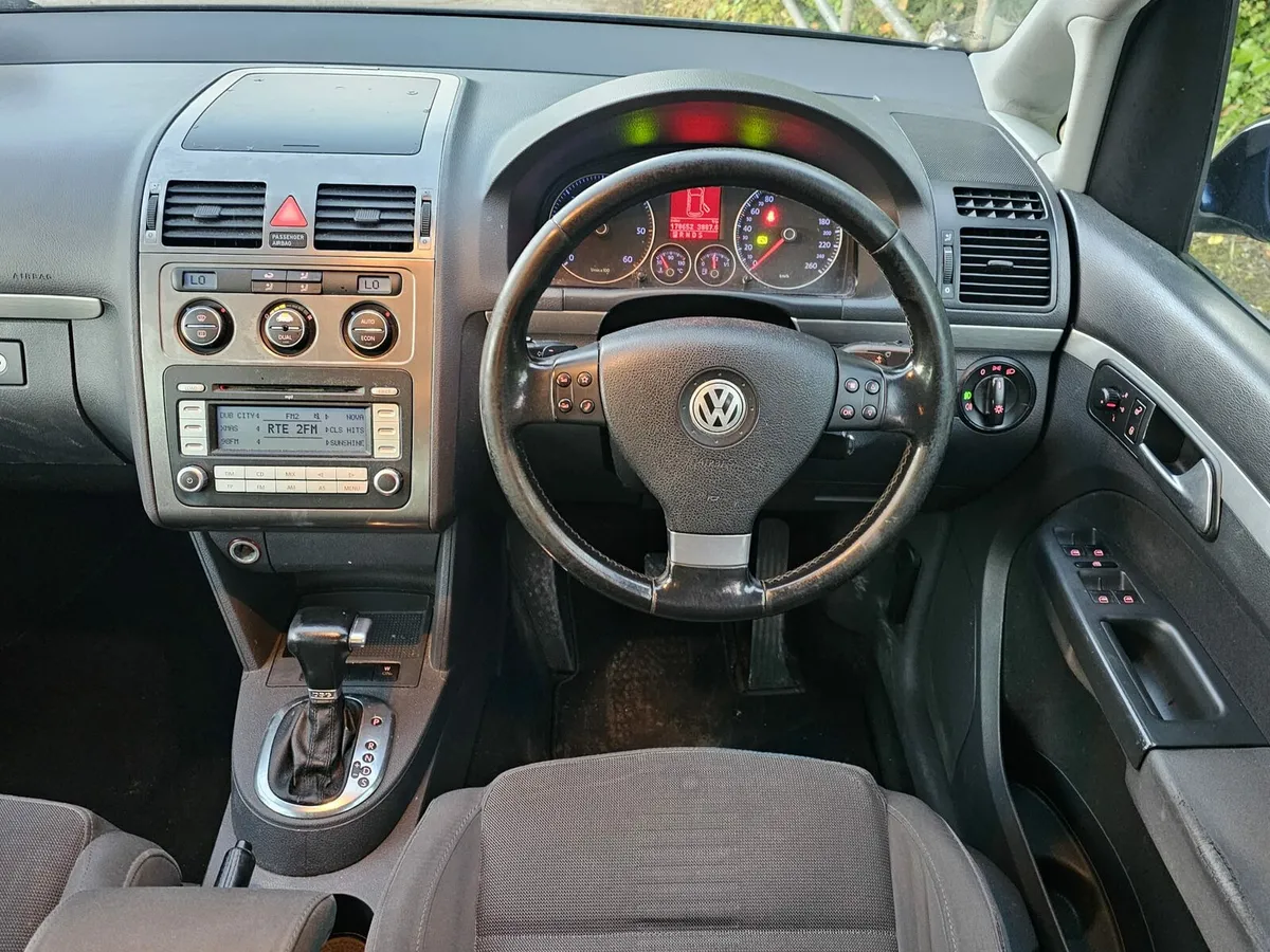 Automatic tdi vw touran 7 seater €2650 no offers - Image 4