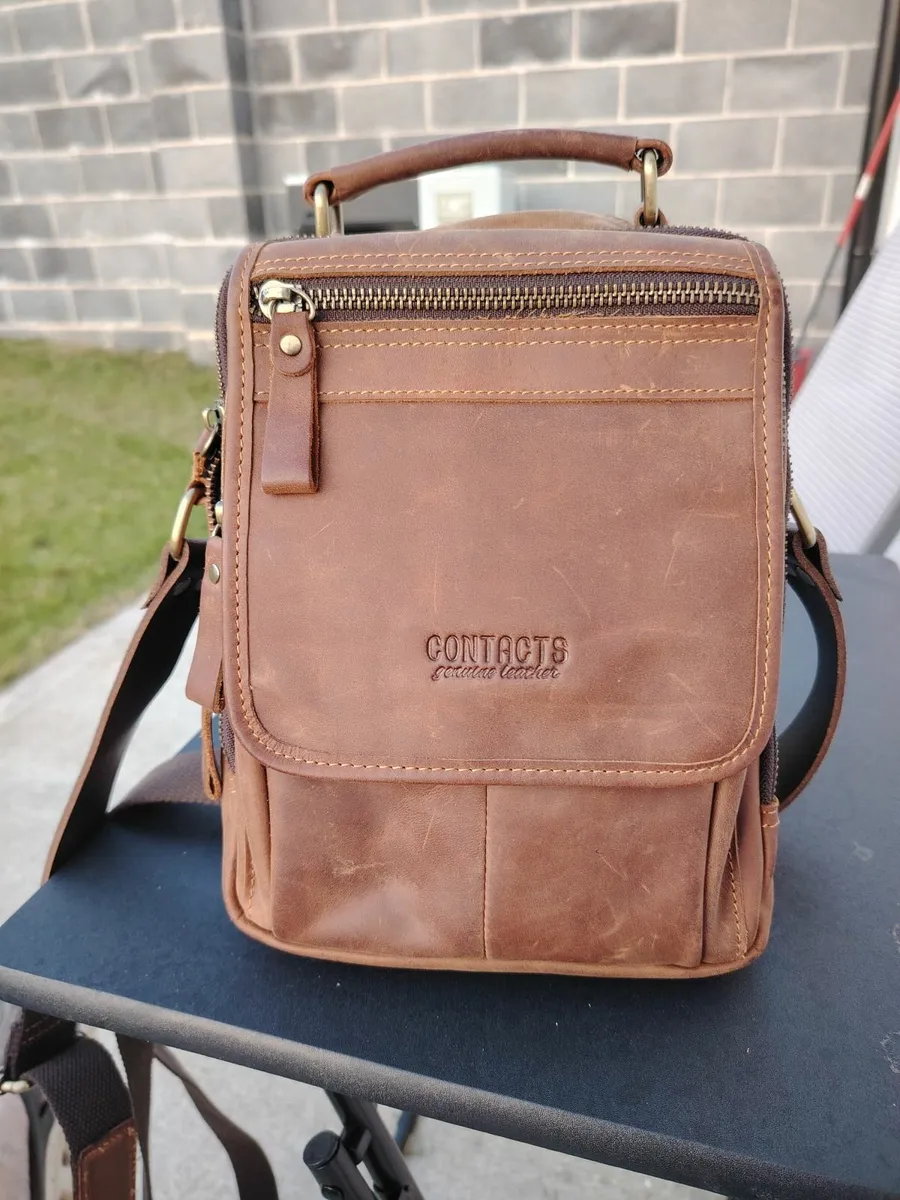 Contacts leather shoulder bag - Image 1