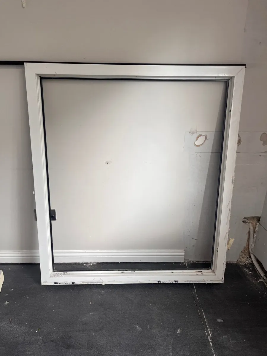 PVC triple glazed frosted window - Image 3