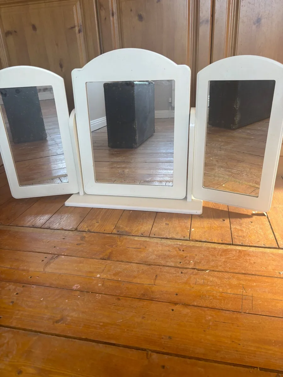 Dresser table mirrors - Image 1