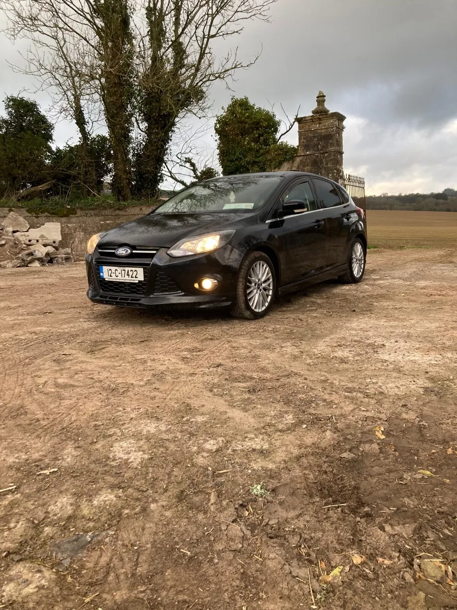 Ford Focus 2012 - Image 2