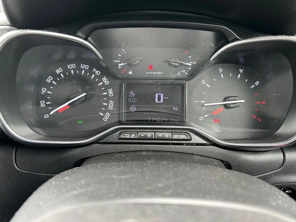 2017 Citreon C3 Flair Bluetech 1.2 NCT 08/27 - Image 4
