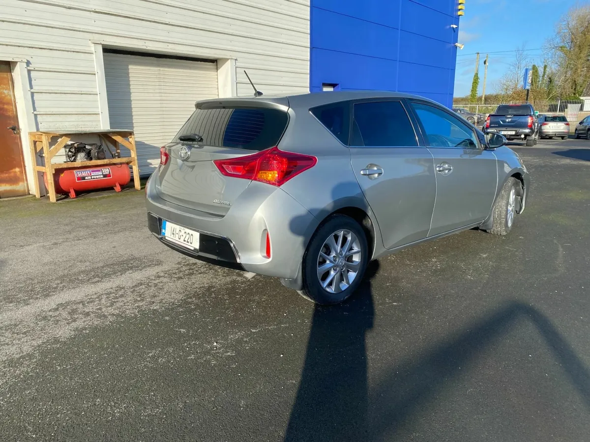 Toyota Auris 2014 - Image 3