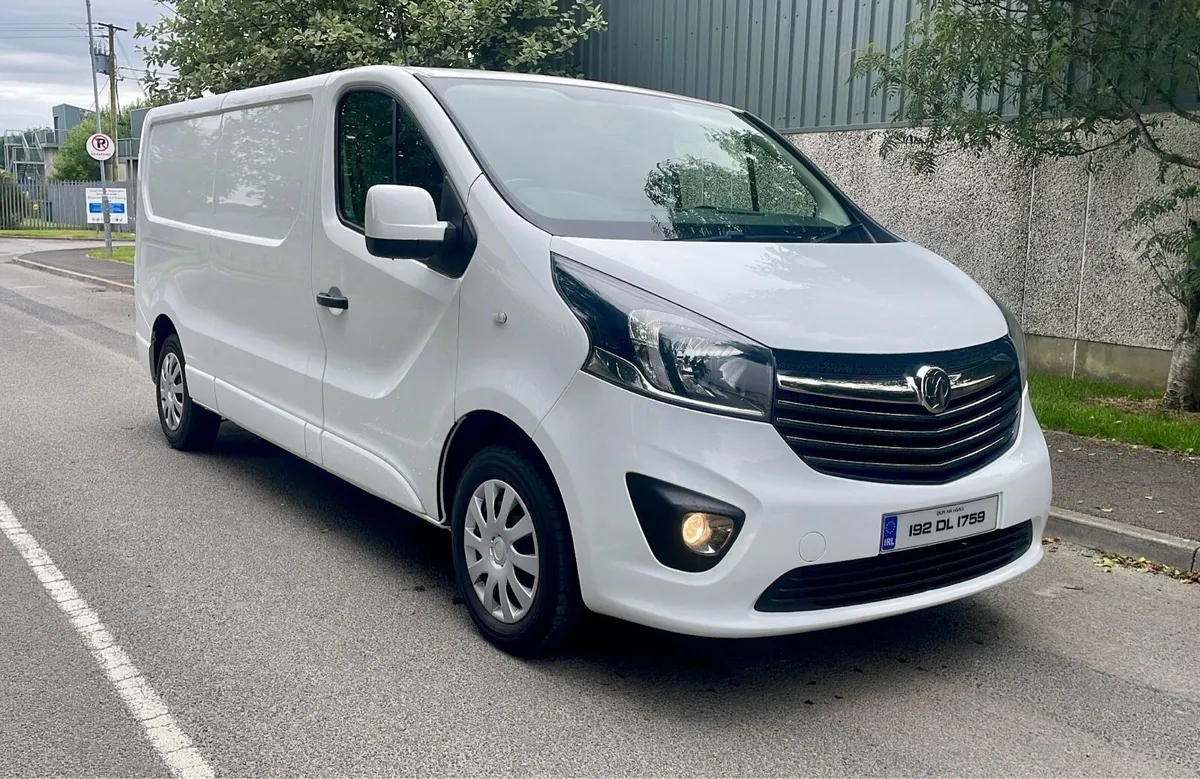 192 Vauxhall Vivaro sportive LWB - Image 1