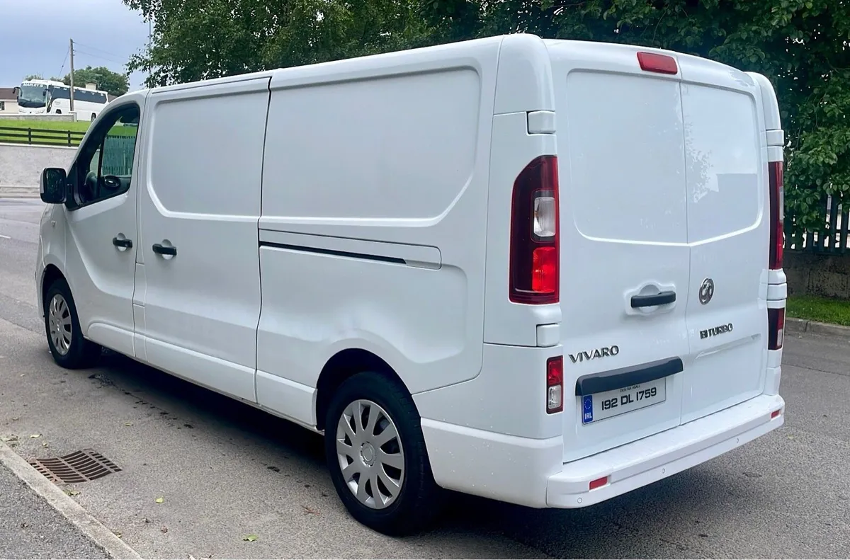 192 Vauxhall Vivaro sportive LWB - Image 4