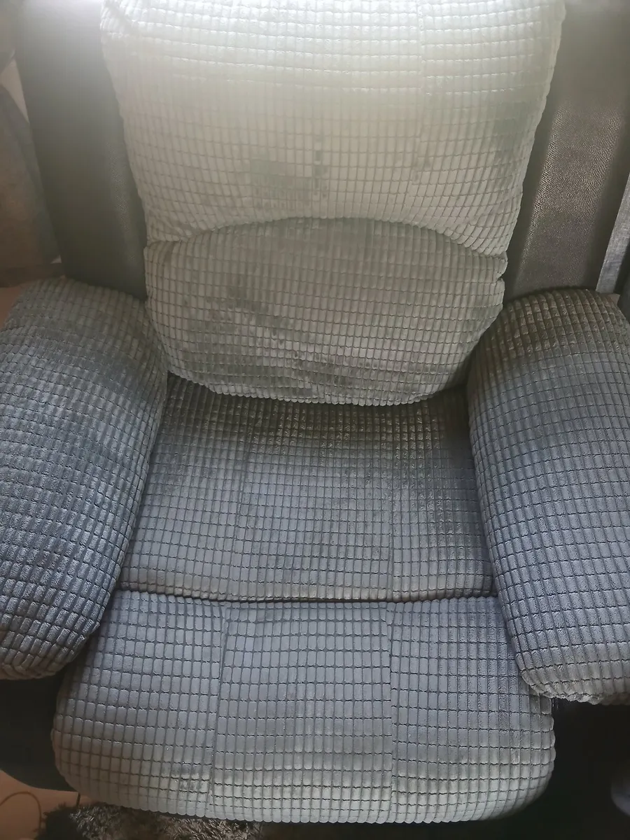 Three seater an arm chair - Image 1